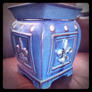 Scentsy Regal Warmer,